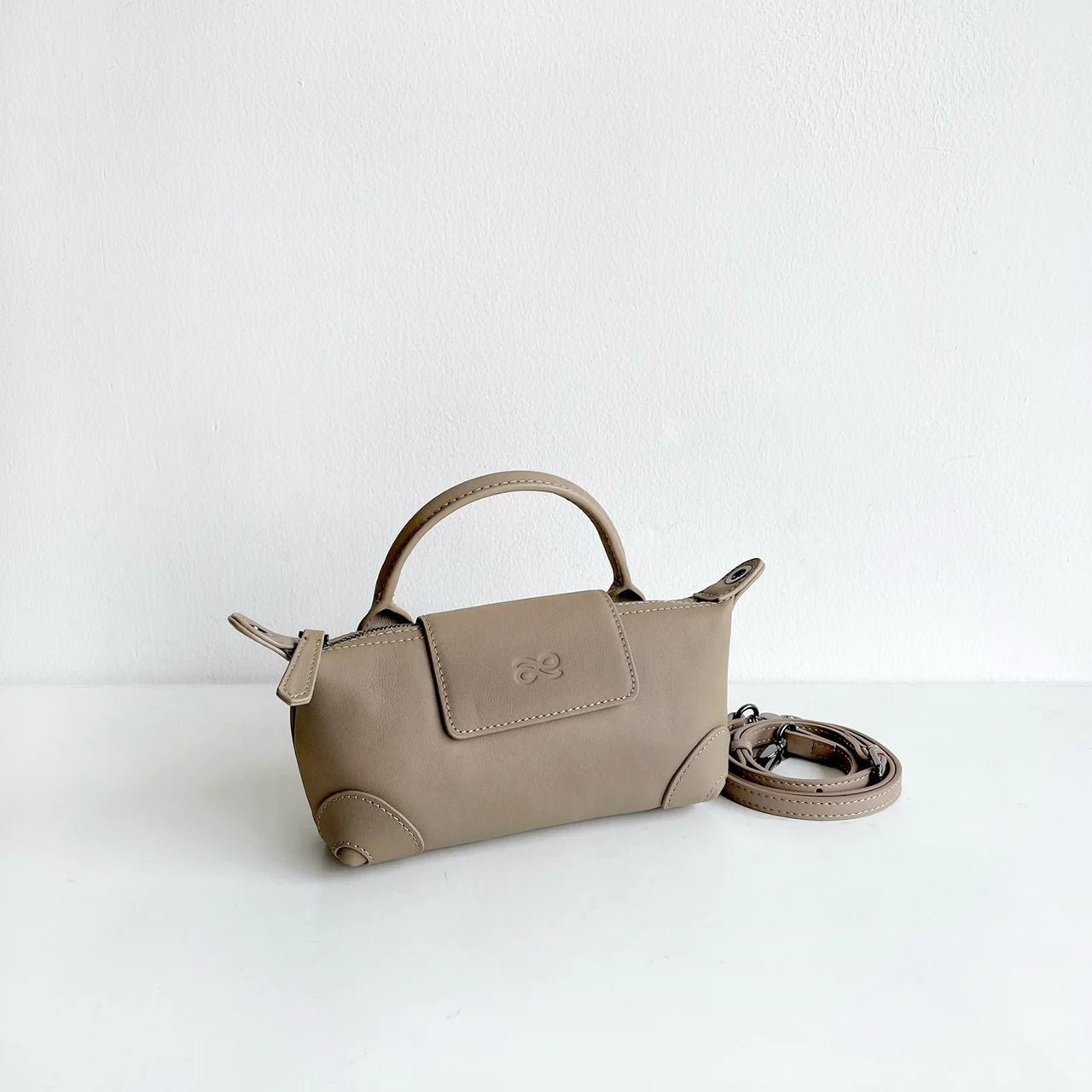 HOLB - Anytime Small Leather Swift - Truffle