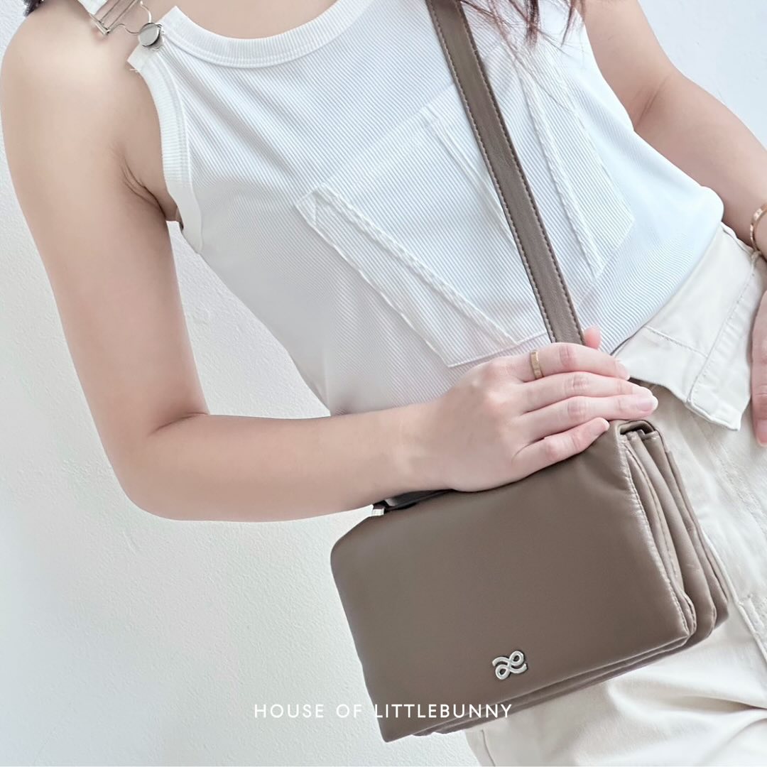 HOLB - Booklet PU Tan Taupe